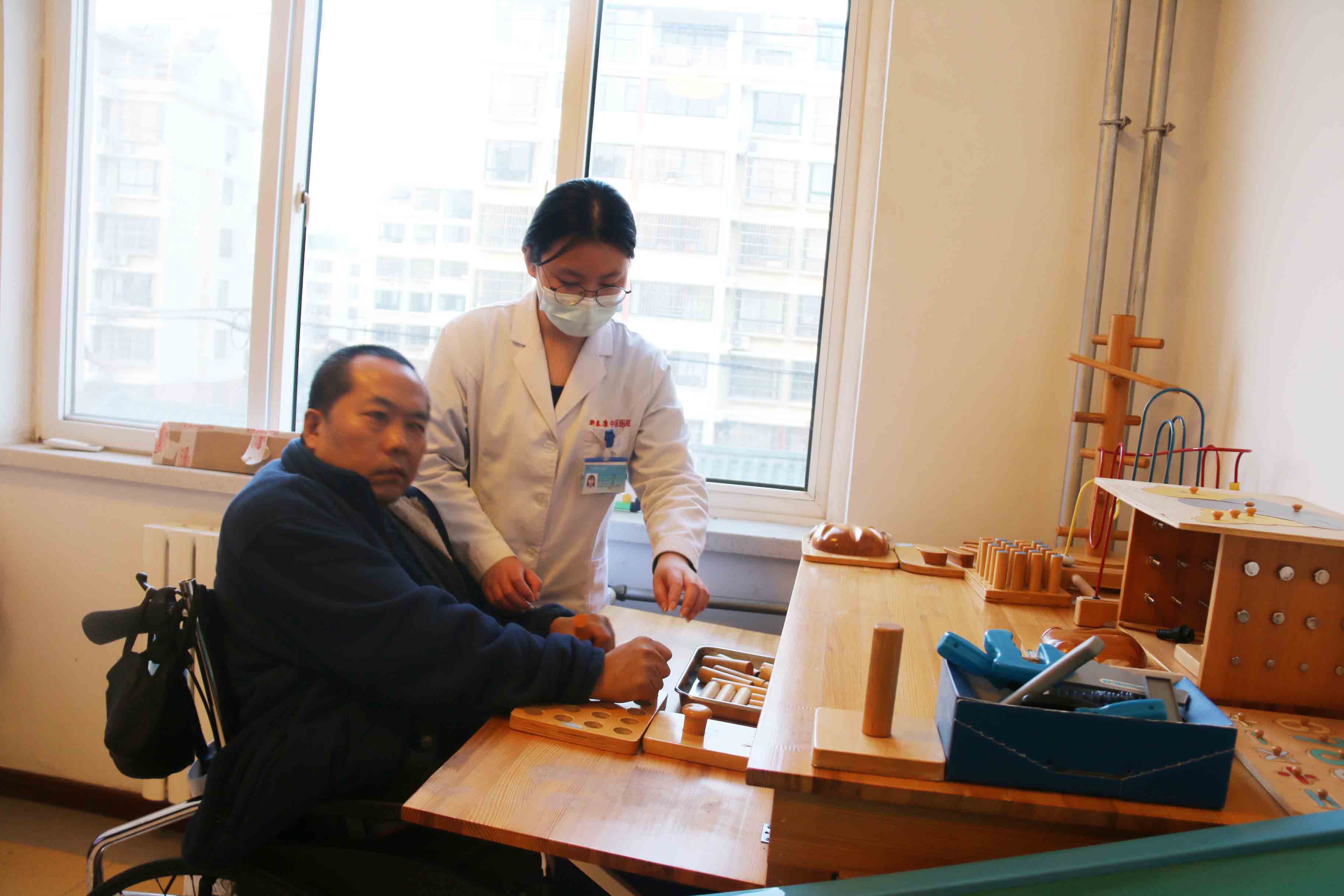  青岛养老院为你介绍：老人吞咽障碍的康复训练